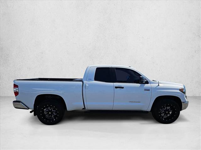 Used 2019 Toyota Tundra SR5 AWD/4WD video 4