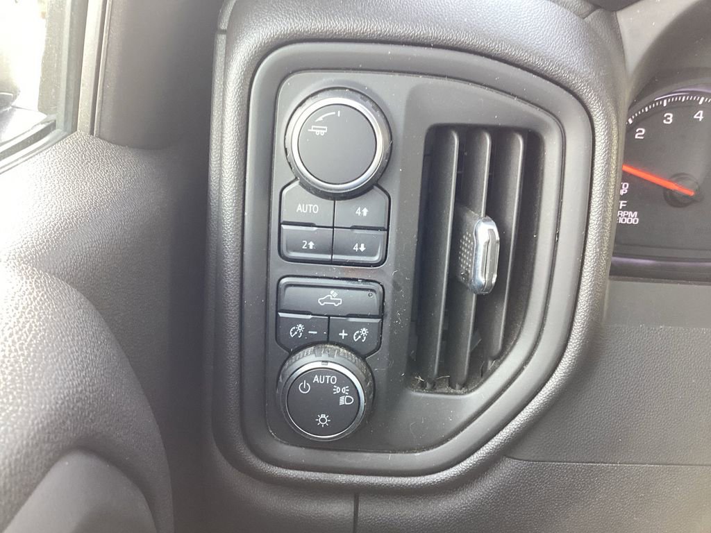 Used 2023 Chevrolet Silverado 1500 Custom Trail Boss w/ LPO, Dark Essentials Package image 15