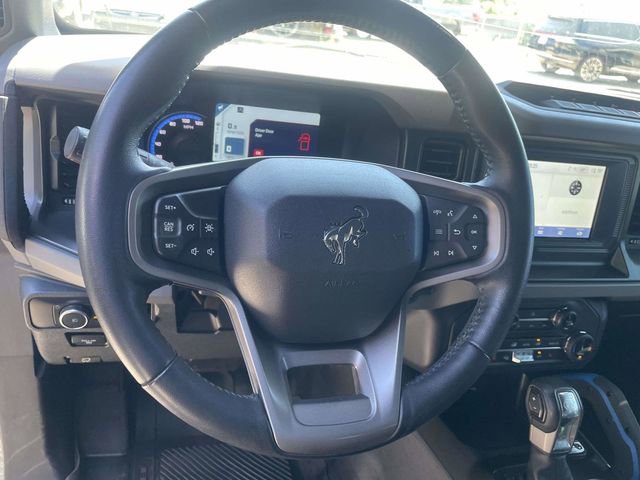 Certified 2022 Ford Bronco Black Diamond w/ Sasquatch Package AWD/4WD image 19