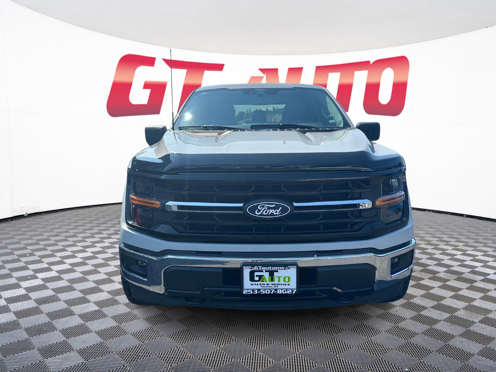 Used 2024 Ford F150 XLT w/ Tow/Haul Package image 2