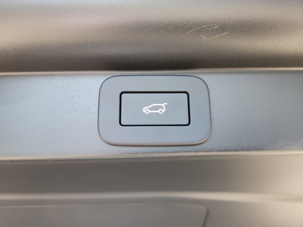 New 2025 Land Rover Range Rover SE image 14