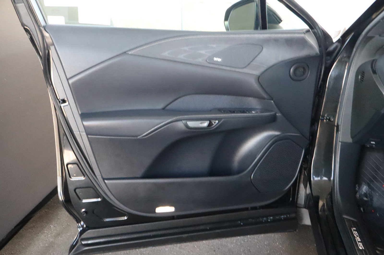 Used 2023 Lexus RX 350 FWD w/ Cold Area Package image 18