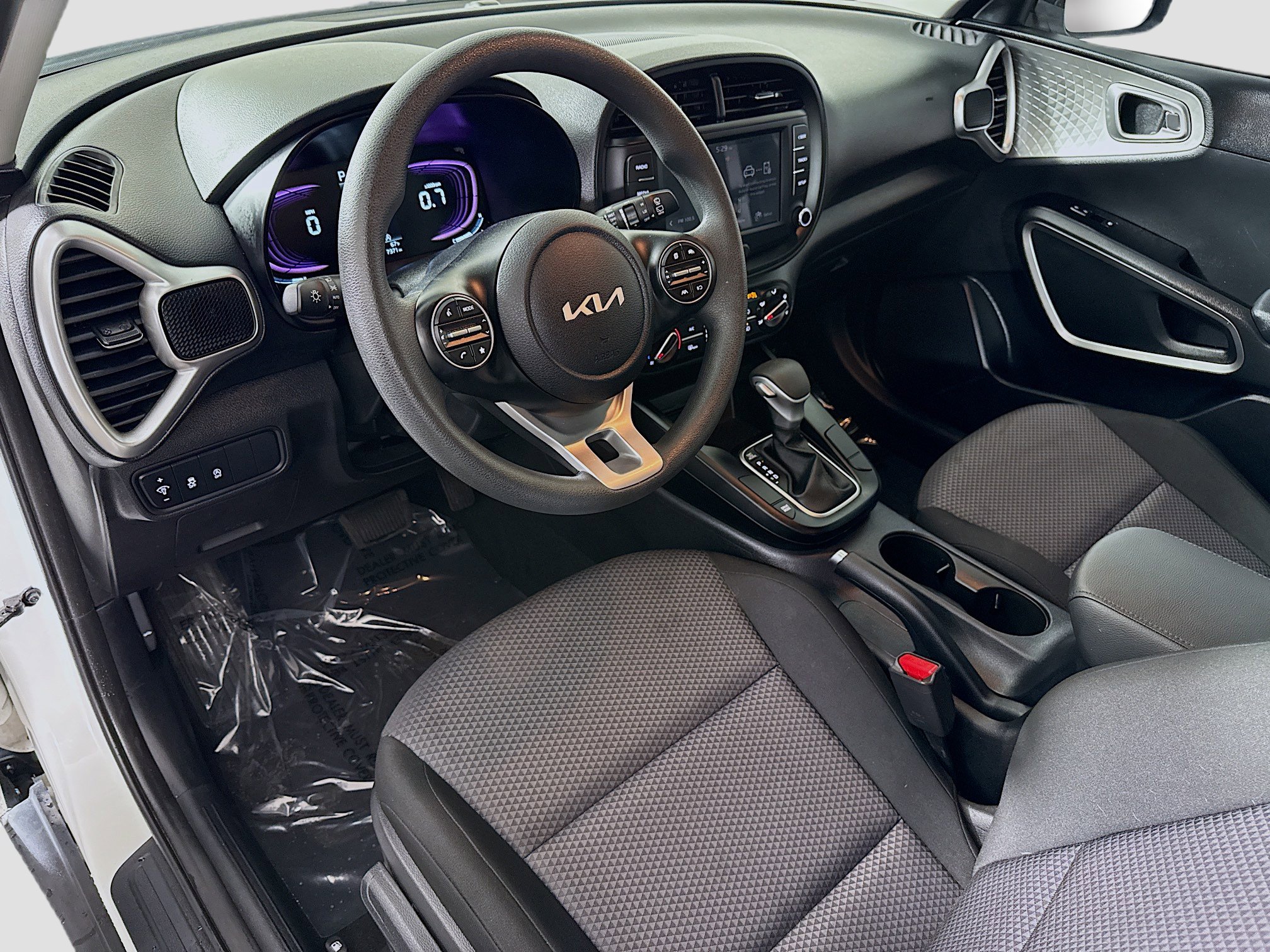 Used 2025 Kia Soul LX w/ LX Technology Package image 22