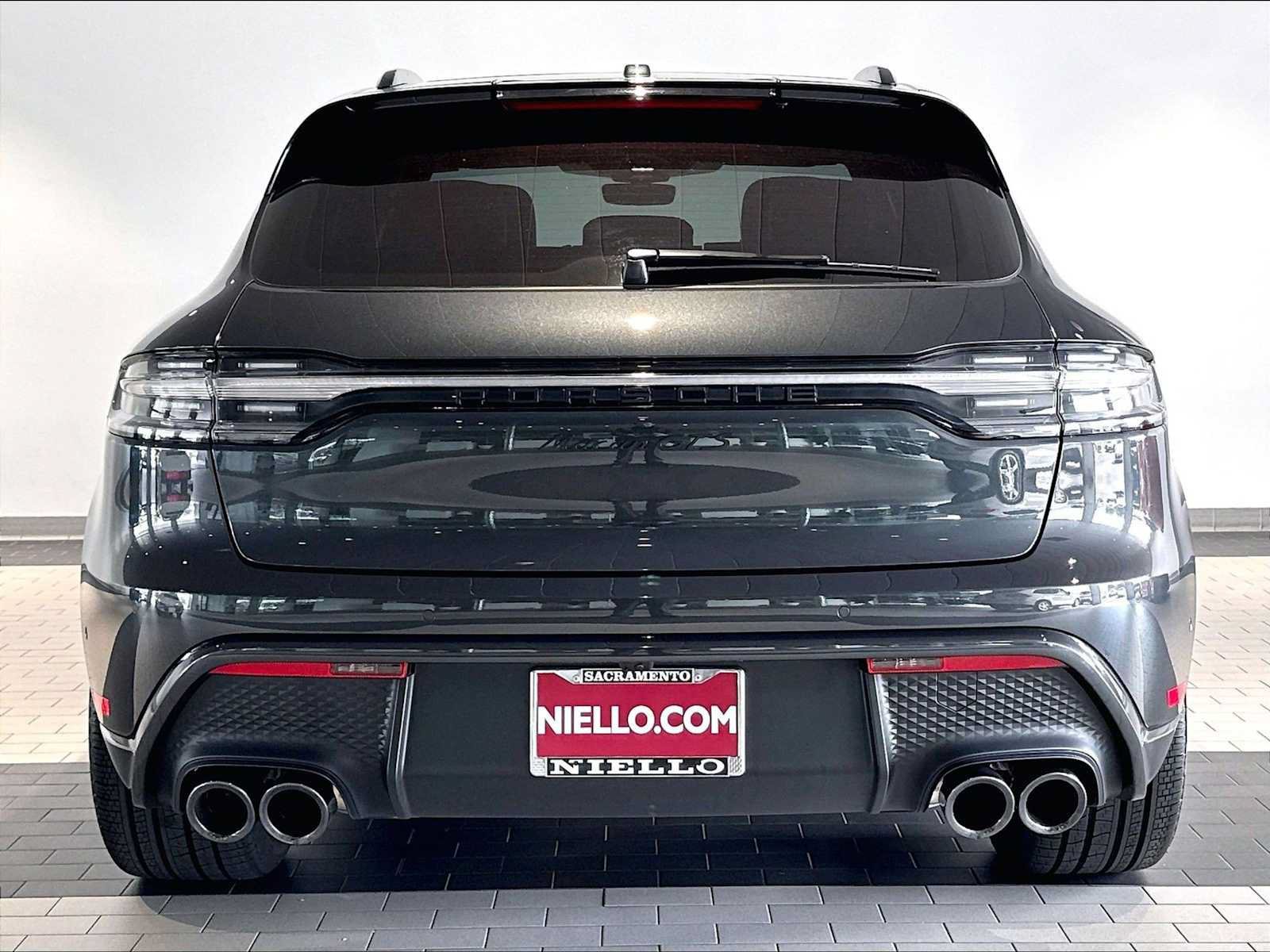 Used 2026 Porsche Macan GTS AWD/4WD image 9
