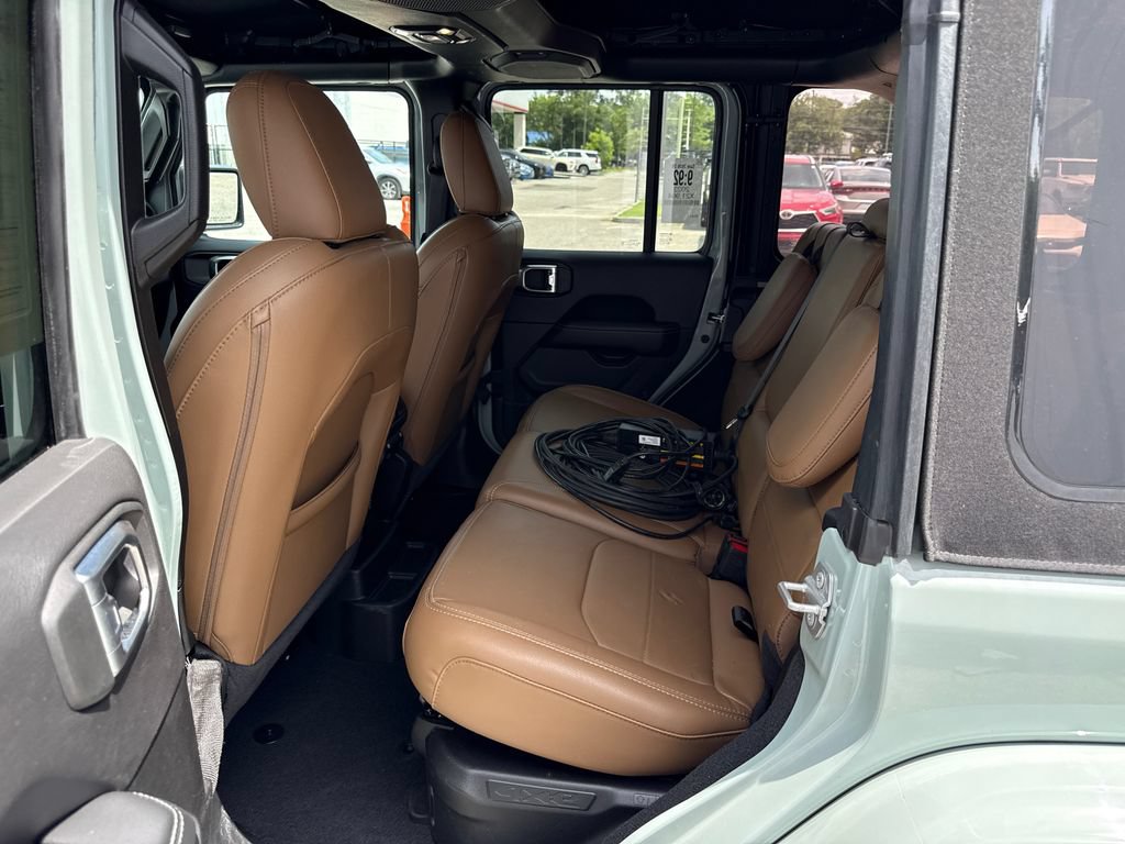 Used 2023 Jeep Wrangler Unlimited Sahara w/ Cold Weather Group AWD/4WD image 11