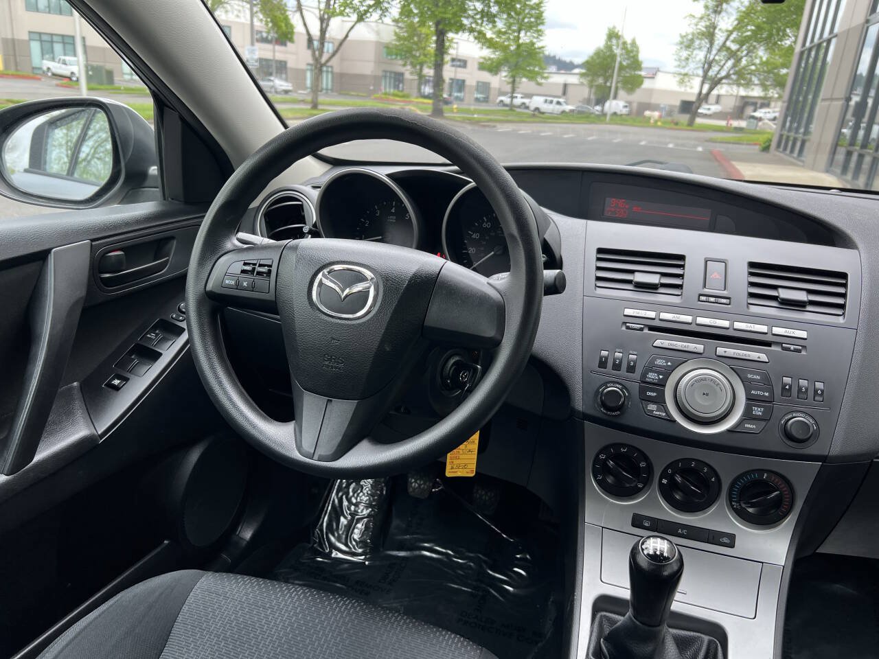 Used 2010 MAZDA MAZDA3 i Sport FWD image 11