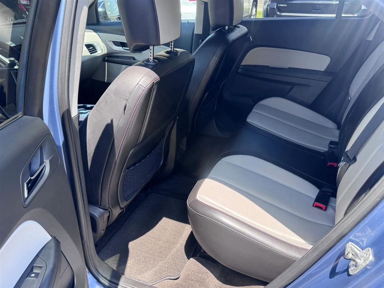 Used 2011 Chevrolet Equinox LTZ FWD image 25