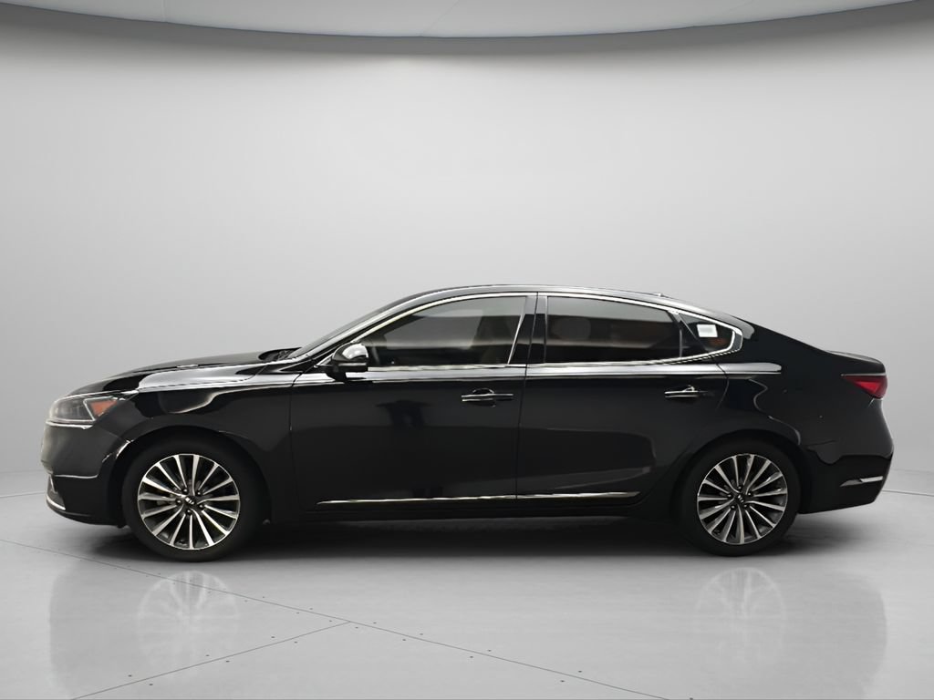 Used 2017 Kia Cadenza Premium FWD image 3