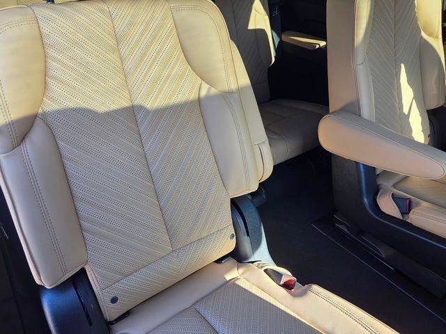 New 2025 Cadillac Escalade IQ Luxury 2 image 19