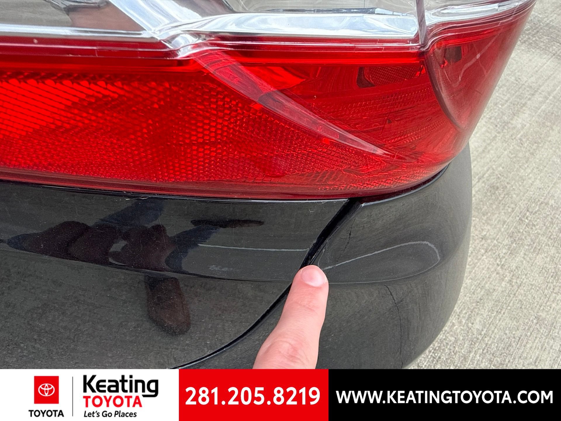 Used 2015 Toyota Camry SE w/ Moonroof Package FWD image 18