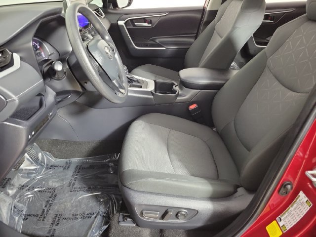 Used 2024 Toyota RAV4 XLE w/ Convenience Package FWD image 19