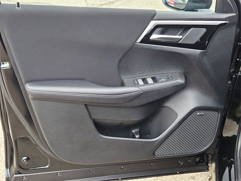 New 2025 Mitsubishi Outlander ES image 14