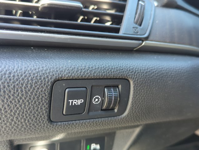 Used 2018 Honda Accord EX image 8