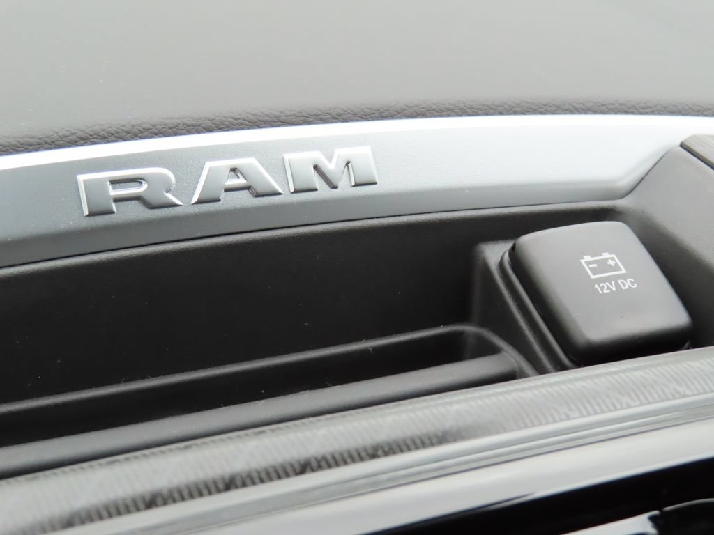 New 2026 RAM 1500 Big Horn AWD/4WD image 15