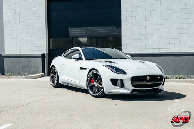 Used 2016 Jaguar F-TYPE R image 22