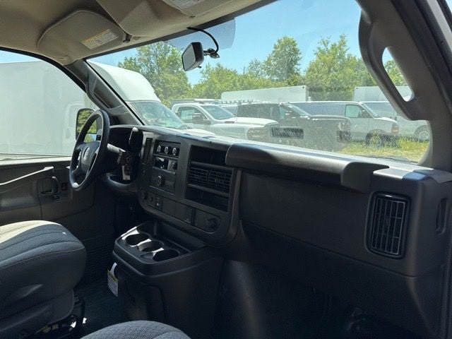 New 2026 GMC Savana 2500 w/ Driver Convenience Package RWD image 29