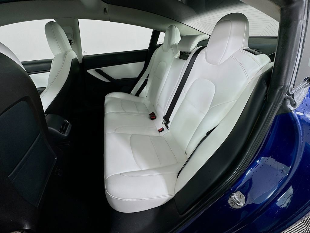 Used 2020 Tesla Model 3 Performance image 24