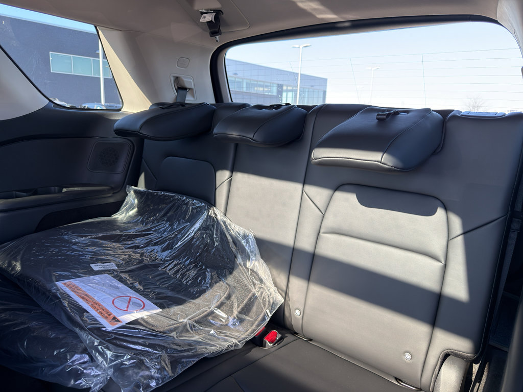 New 2026 Nissan Pathfinder Platinum AWD/4WD image 35