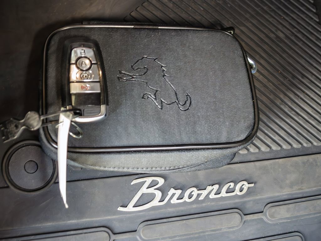 Used 2023 Ford Bronco Heritage Edition image 30