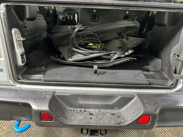 Used 2024 Jeep Wrangler Unlimited image 26