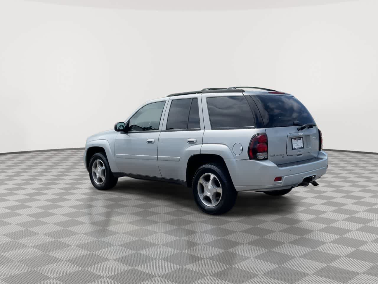 Used 2008 Chevrolet TrailBlazer LT w/ Sun And Sound Package RWD image 6
