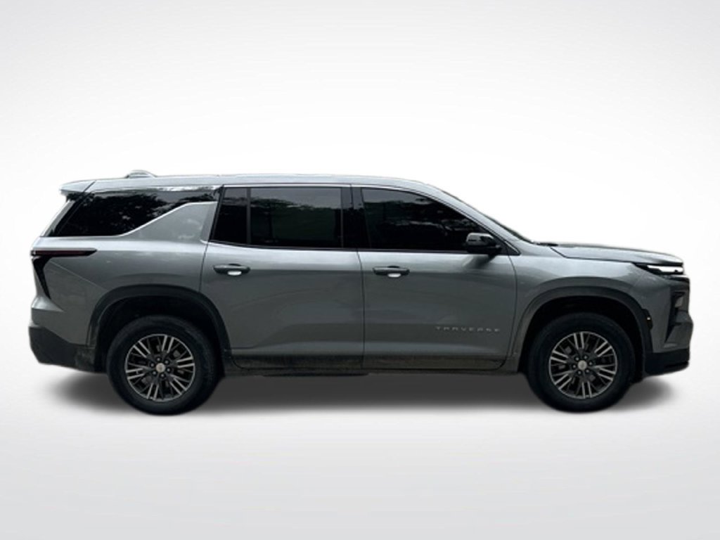 Used 2024 Chevrolet Traverse LS w/ LPO, Floor Liner Package FWD image 6