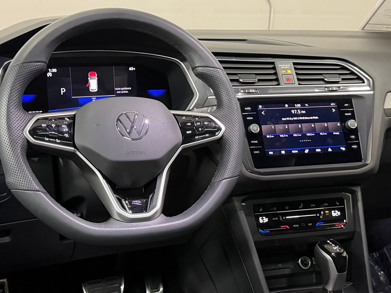 Used 2024 Volkswagen Tiguan SE R-Line FWD image 38