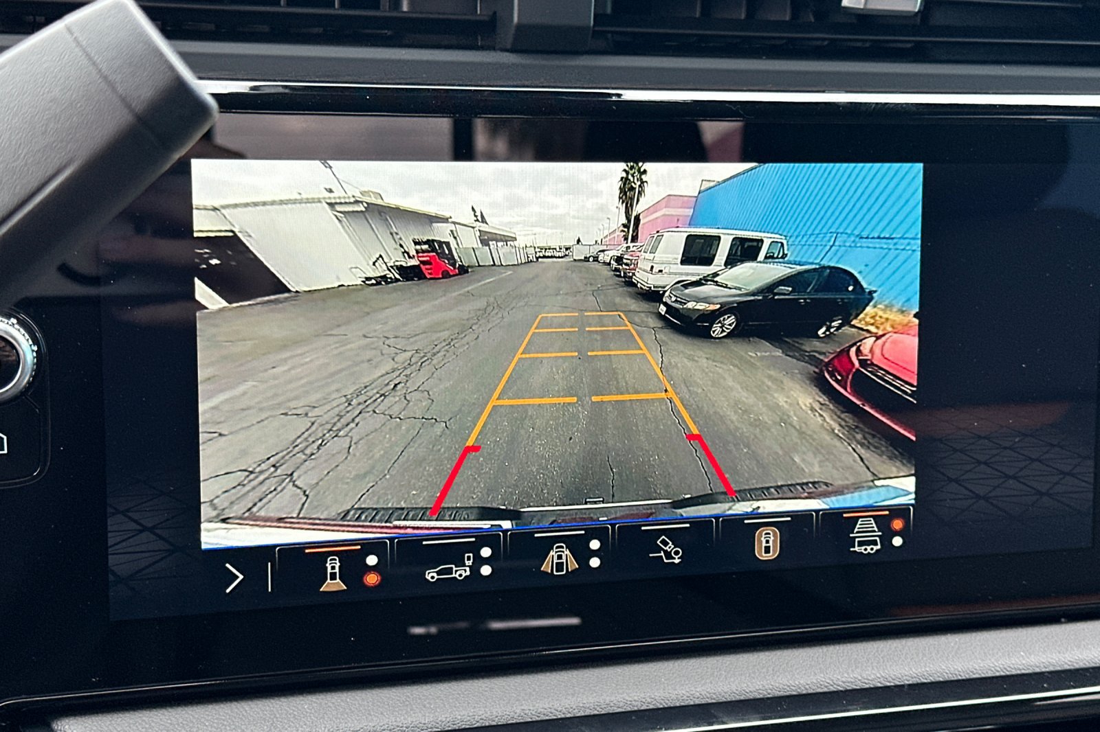 New 2026 GMC Sierra 2500 AT4 w/ AT4 Premium Plus Package AWD/4WD image 21