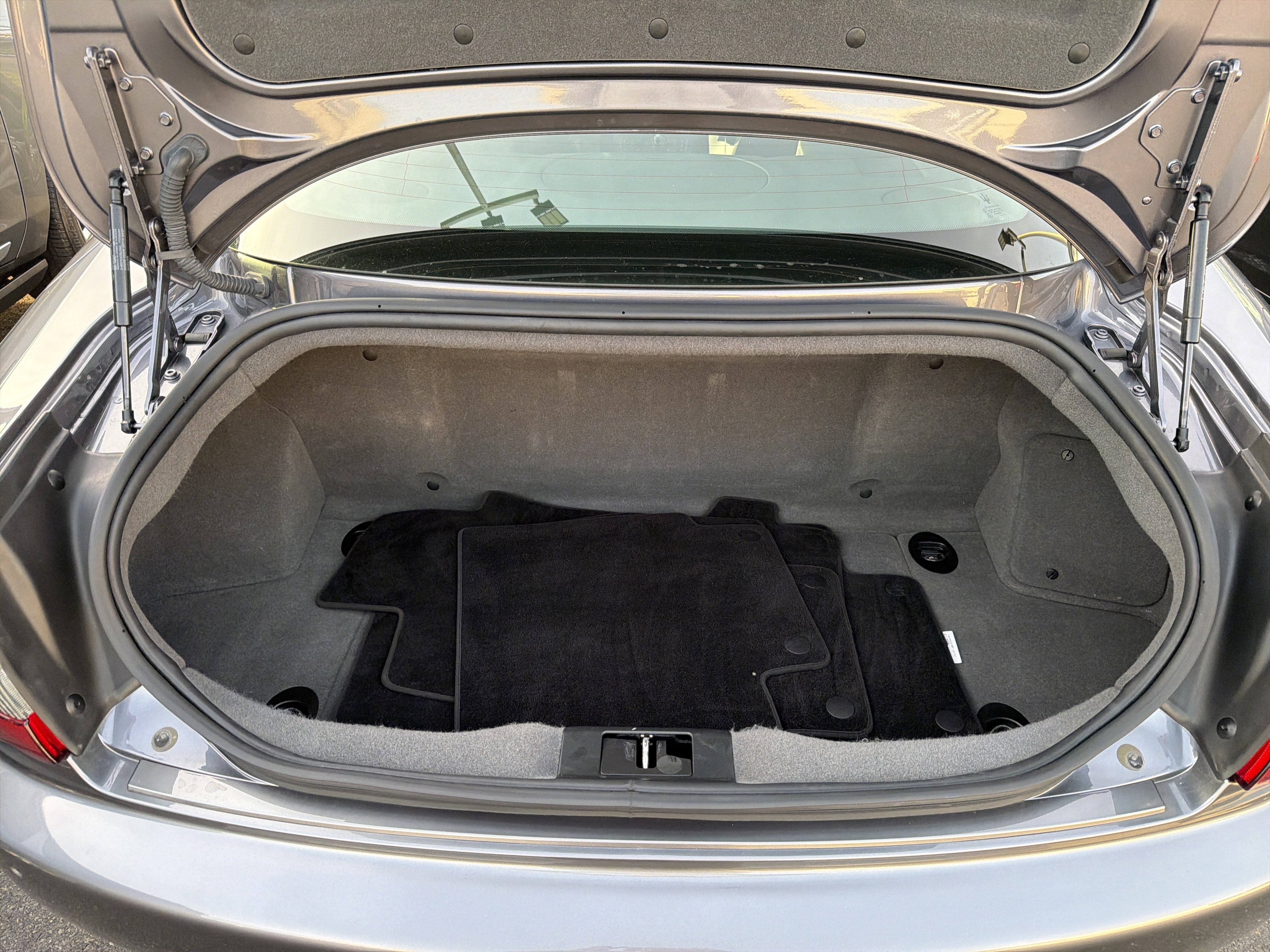 Used 2016 Maserati GranTurismo MC image 25