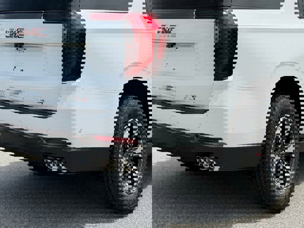 New 2026 GMC Yukon XL AT4 Ultimate w/ LPO, Floor Liner Package image 15