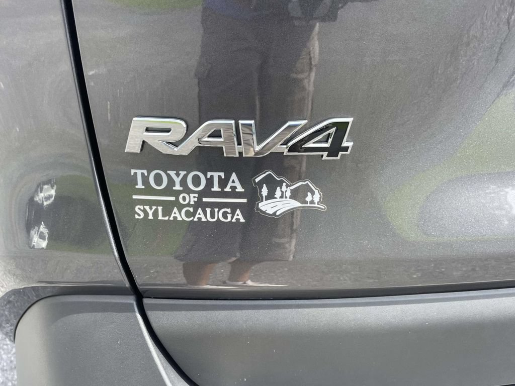 Used 2025 Toyota RAV4 XLE w/ Convenience Package FWD image 8