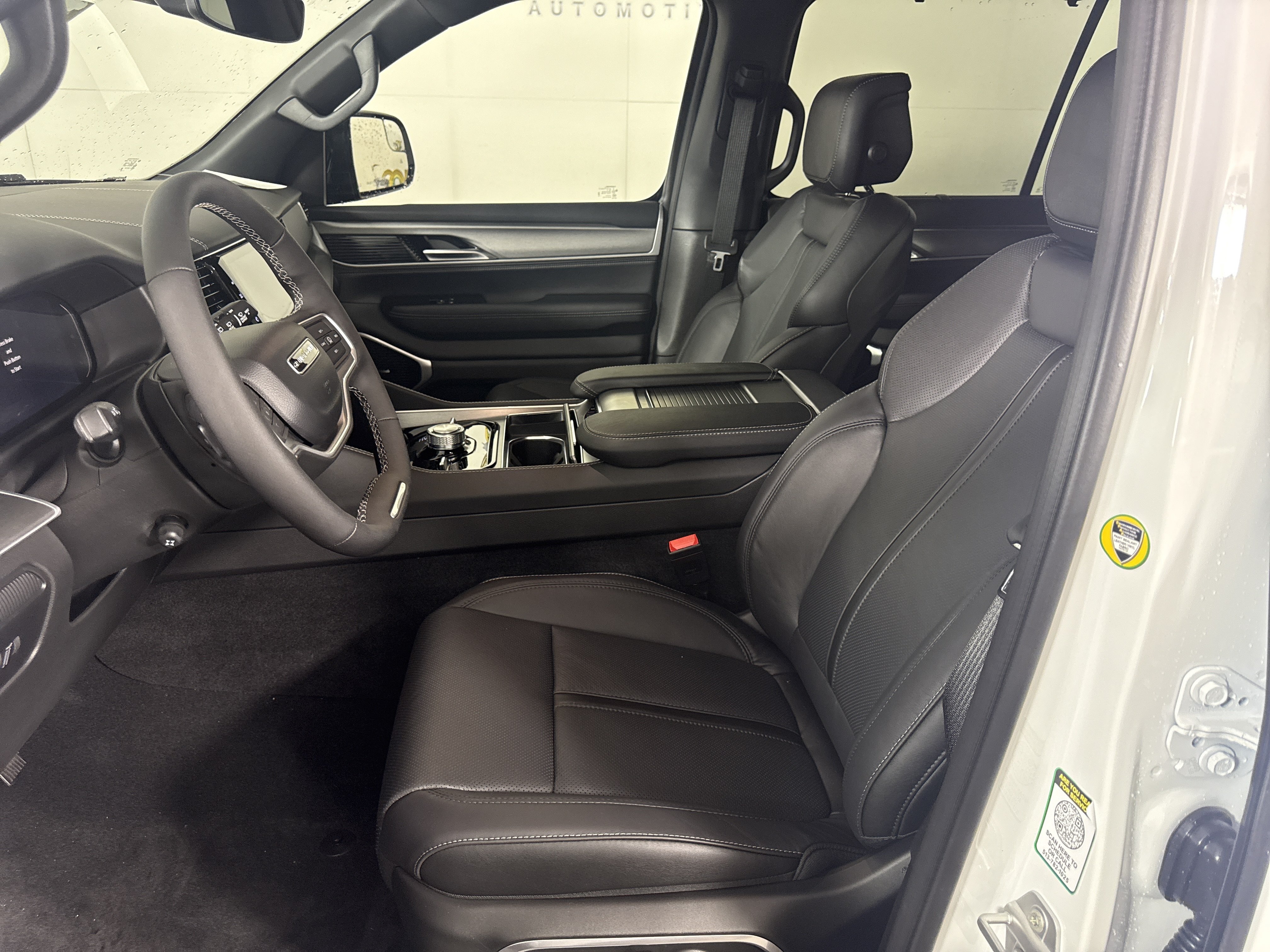 New 2026 Jeep Grand Wagoneer Limited AWD/4WD image 12