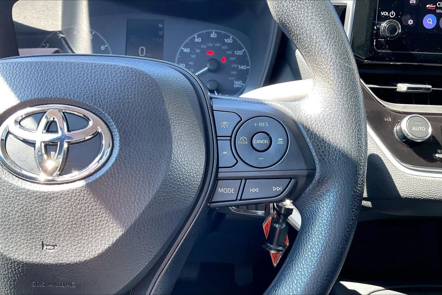 Used 2024 Toyota Corolla LE FWD image 19