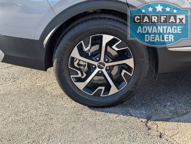 Used 2025 Kia Sportage EX FWD image 3