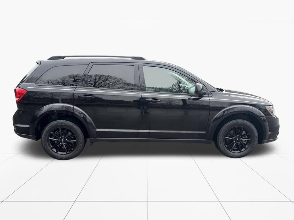 Used 2019 Dodge Journey SE w/ Blacktop Package image 10