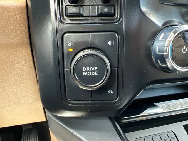 Used 2024 Ford F350 Lariat w/ Chrome Package AWD/4WD image 32