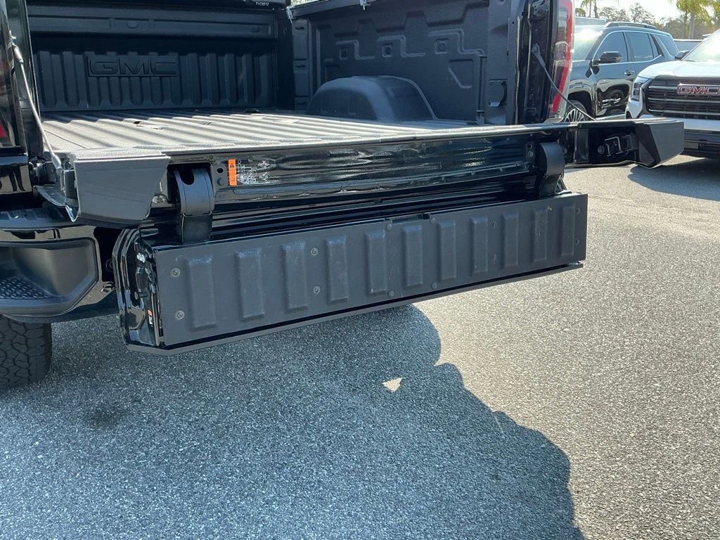 Used 2025 GMC Sierra 2500 AT4 w/ AT4 Premium Plus Package image 24