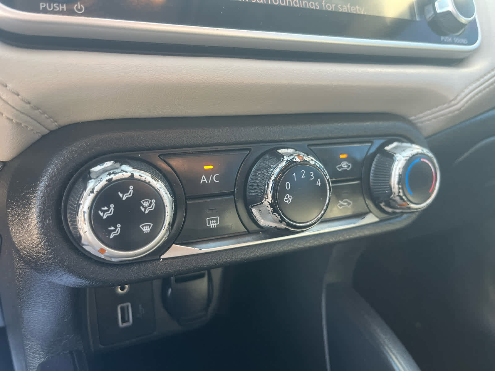 Used 2020 Nissan Versa SV image 17