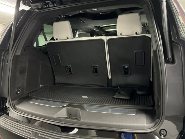 Certified 2026 Cadillac Escalade Platinum Sport w/ LPO, ONYX Package AWD/4WD image 19