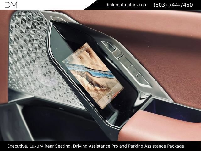 Used 2023 BMW 760i xDrive w/ Executive Package AWD/4WD image 33
