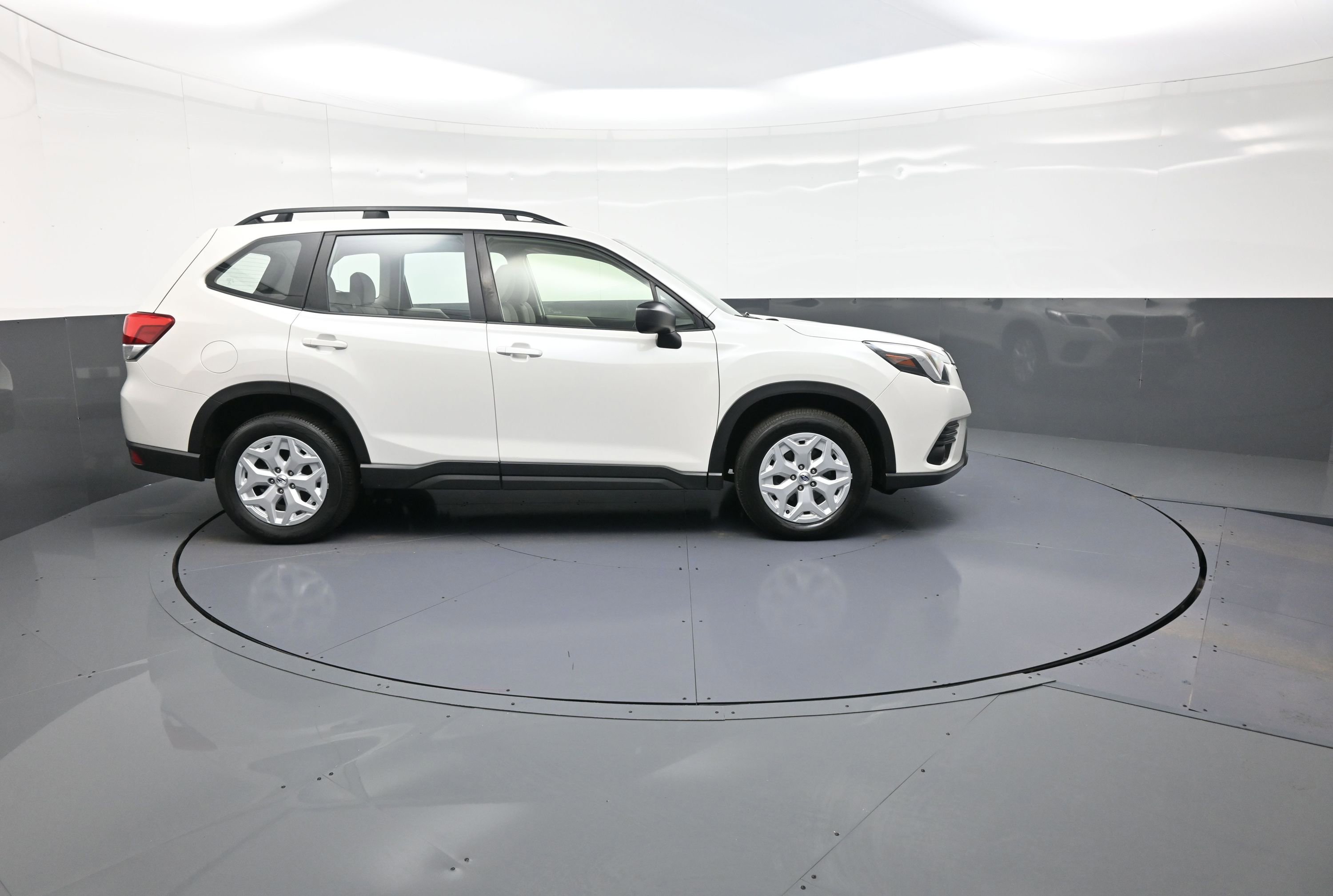 Used 2022 Subaru Forester image 2