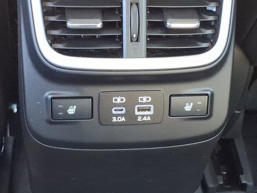 Used 2023 Subaru Legacy Limited AWD/4WD image 16