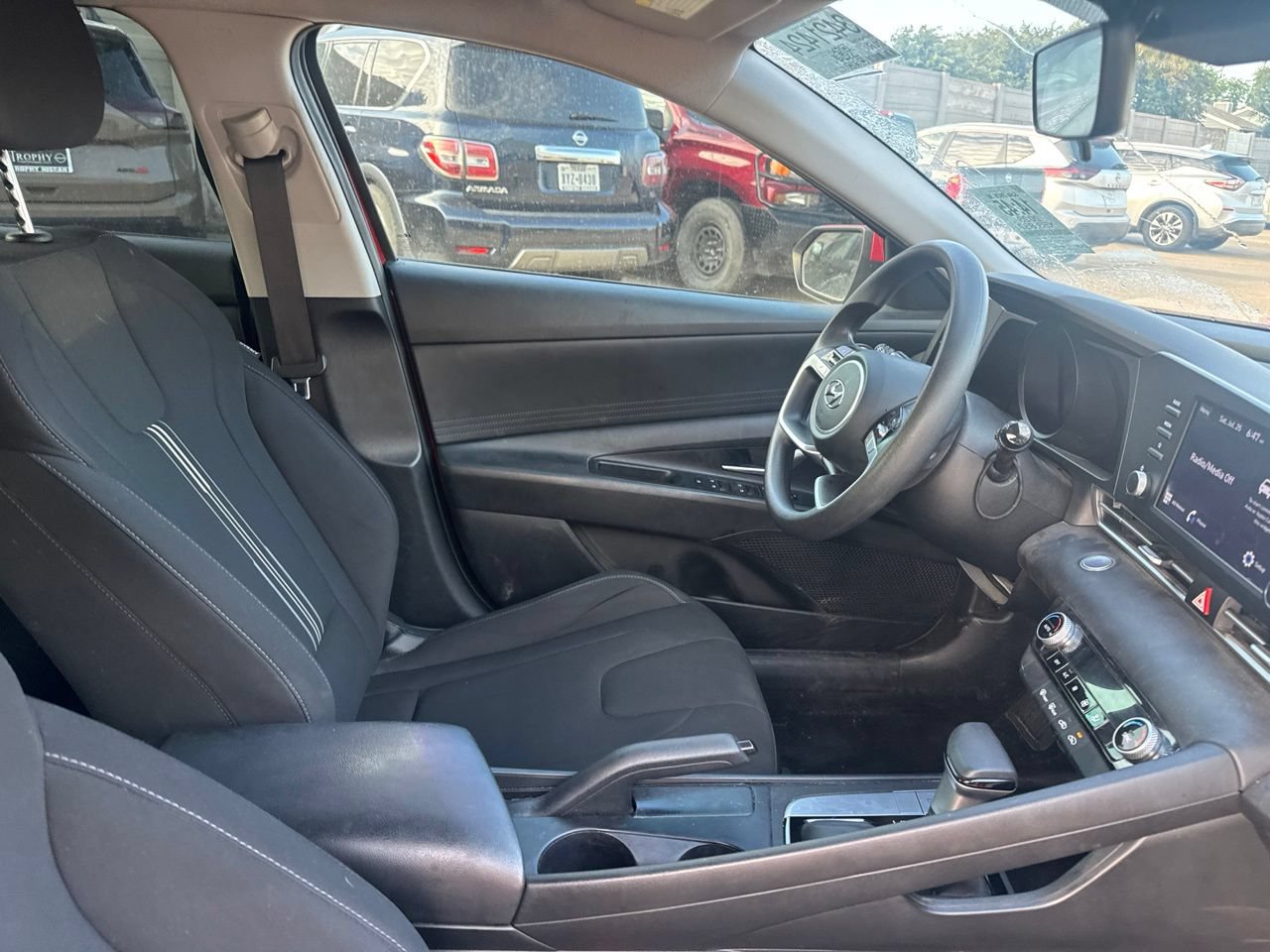 Used 2023 Hyundai Elantra SEL FWD image 25