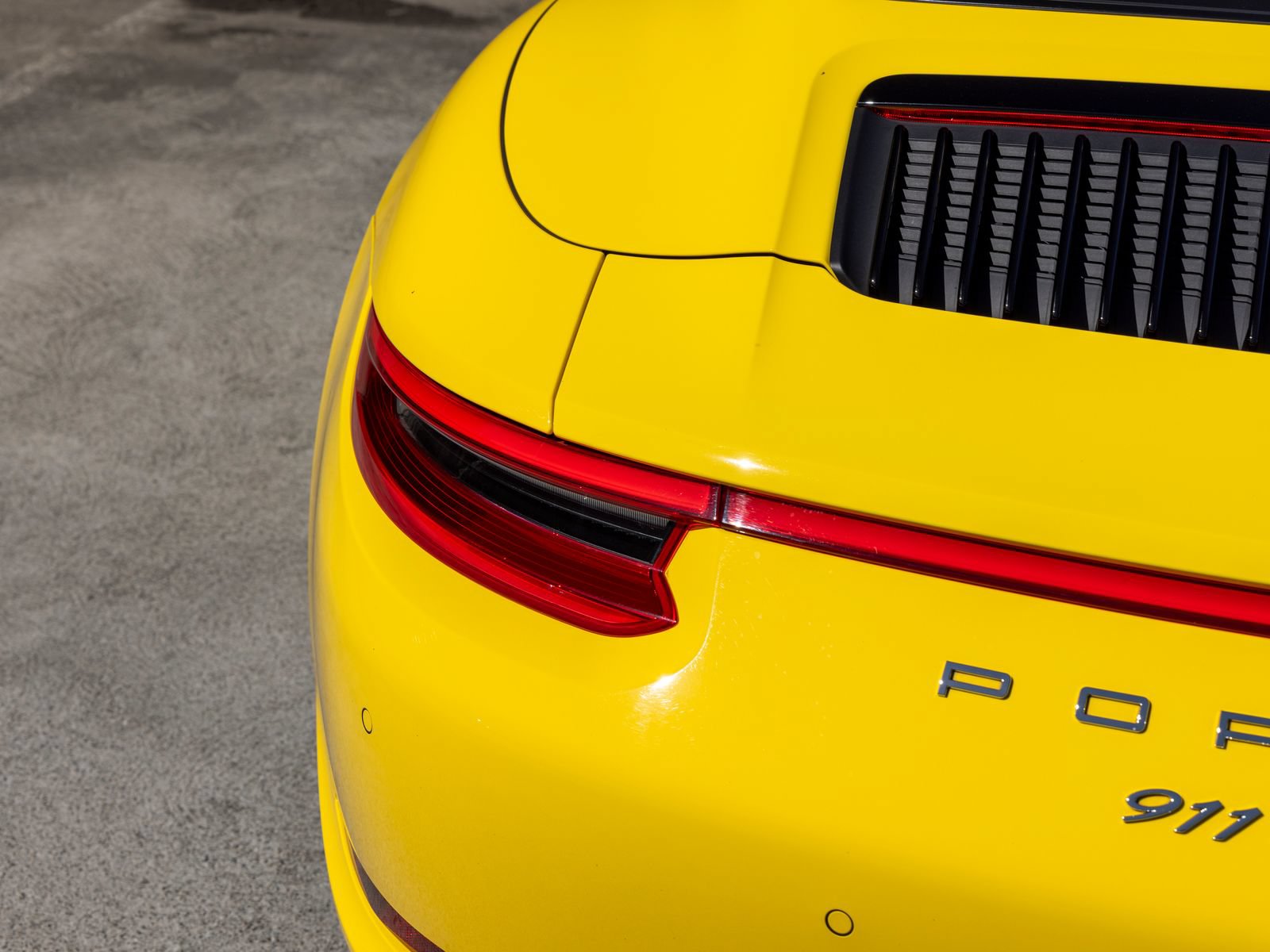 Certified 2019 Porsche 911 Targa 4S AWD/4WD image 19