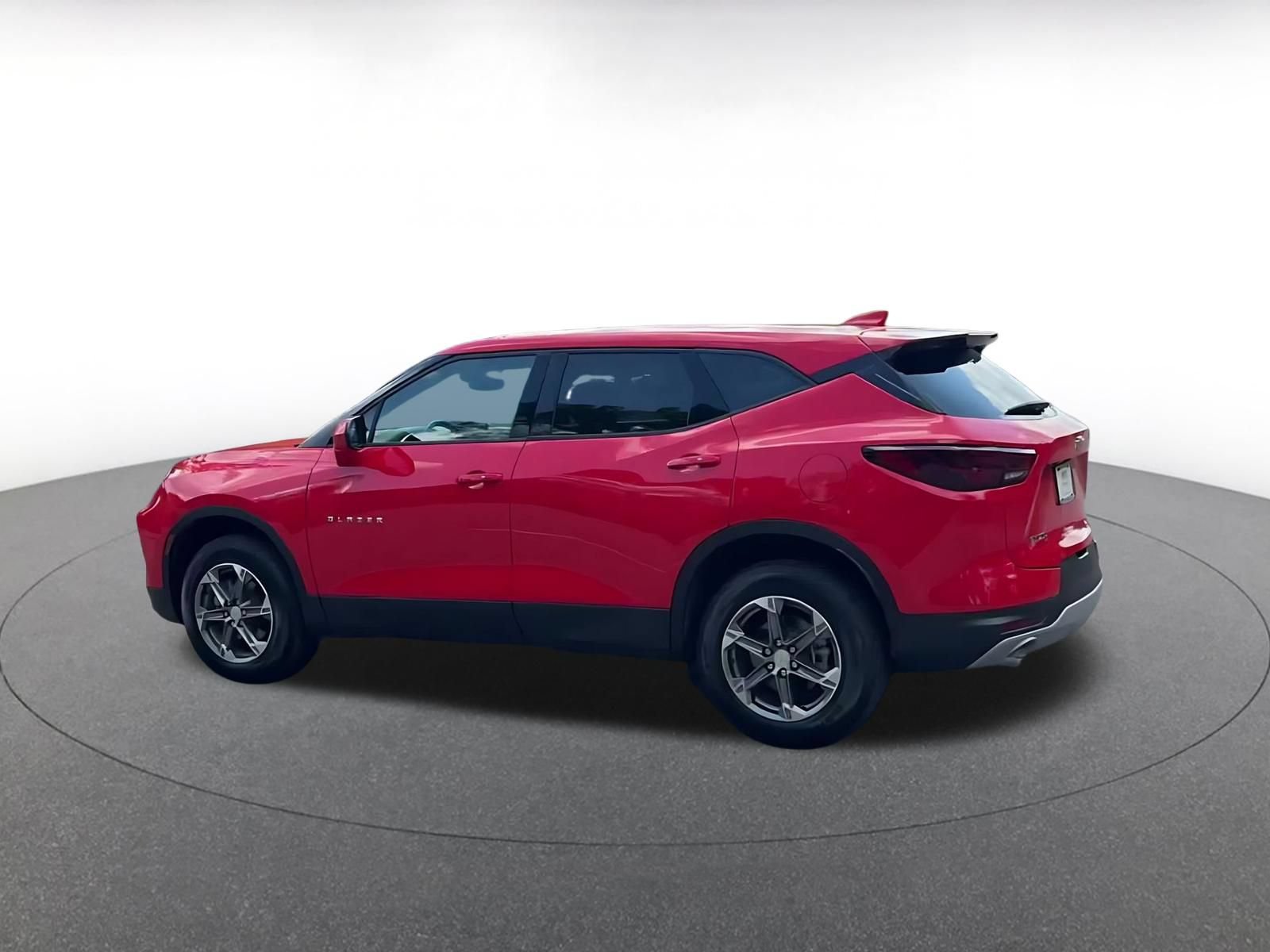 Used 2026 Chevrolet Blazer LT FWD image 9