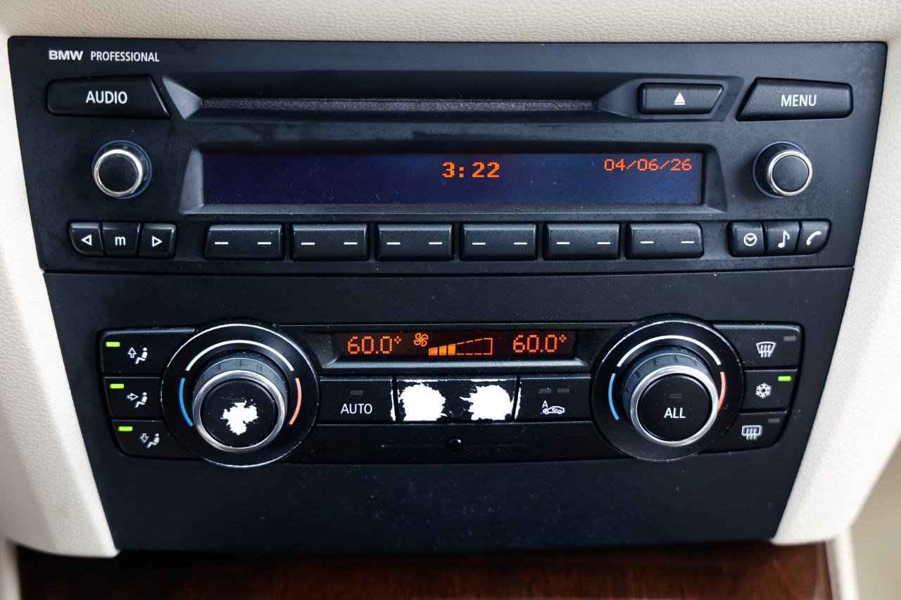 Used 2010 BMW 328i Coupe w/ Premium Pkg image 32