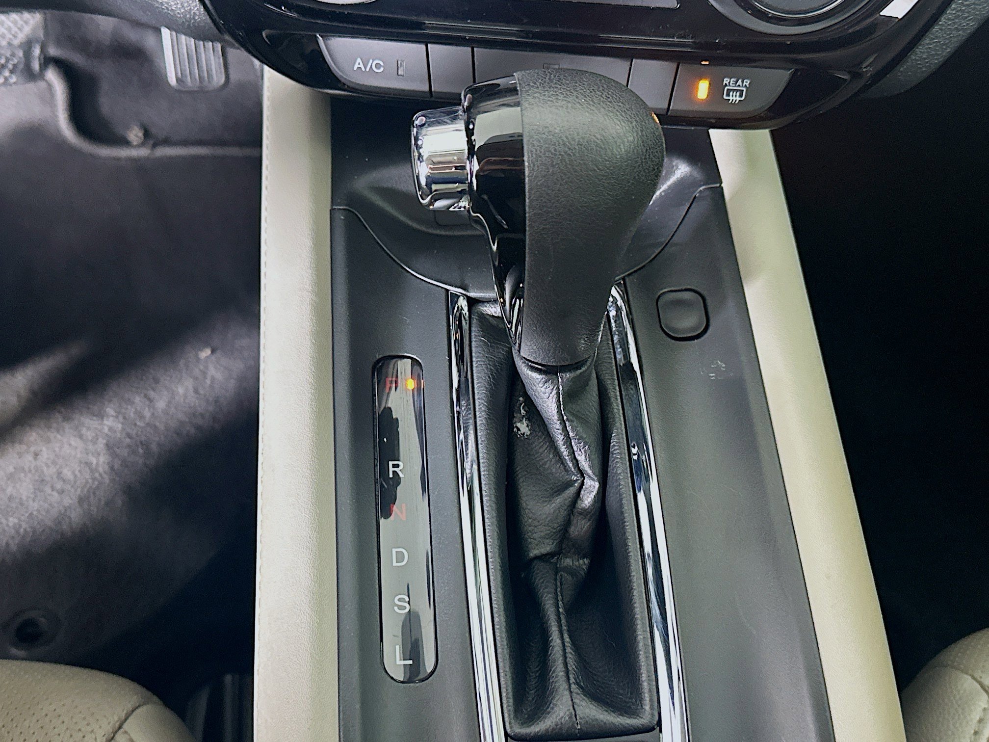 Used 2019 Honda HR-V LX image 24