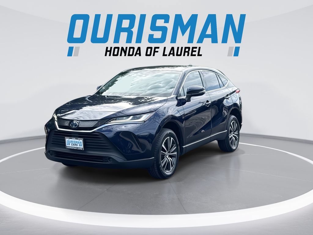 Used 2023 Toyota Venza LE AWD/4WD image 4