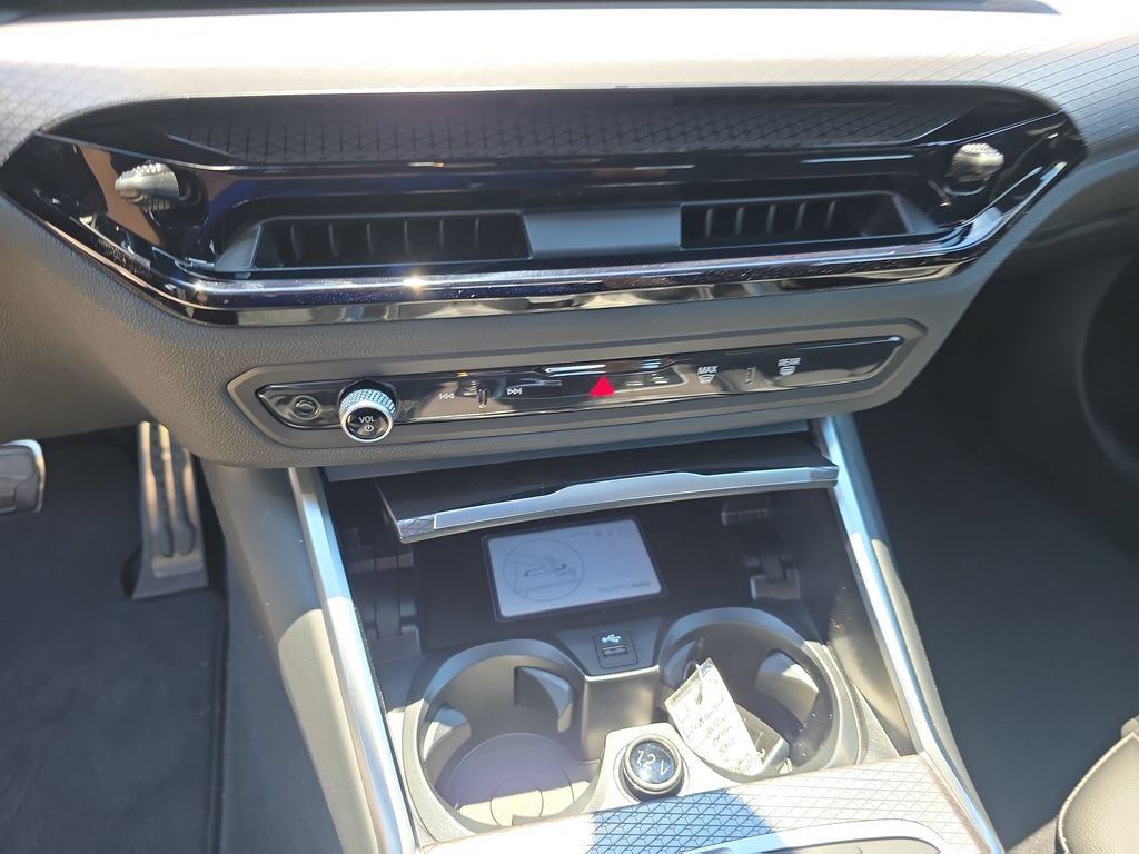New 2026 BMW 330i xDrive Sedan w/ M Sport Package AWD/4WD image 16