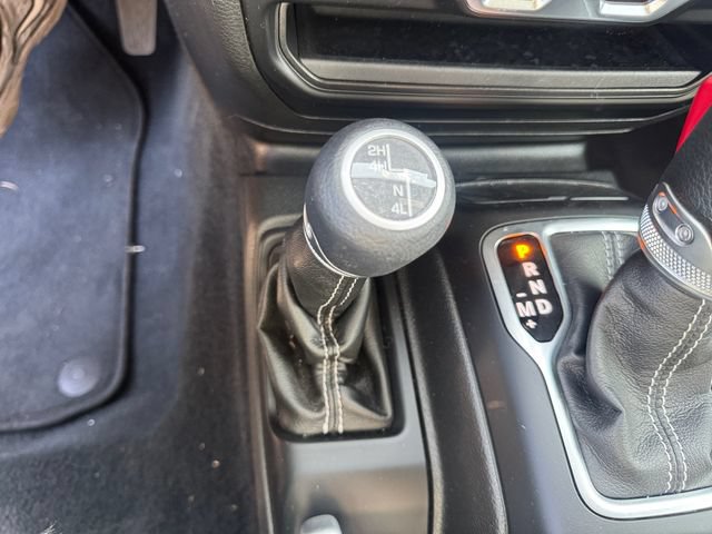 Used 2022 Jeep Wrangler Unlimited Sahara AWD/4WD image 20